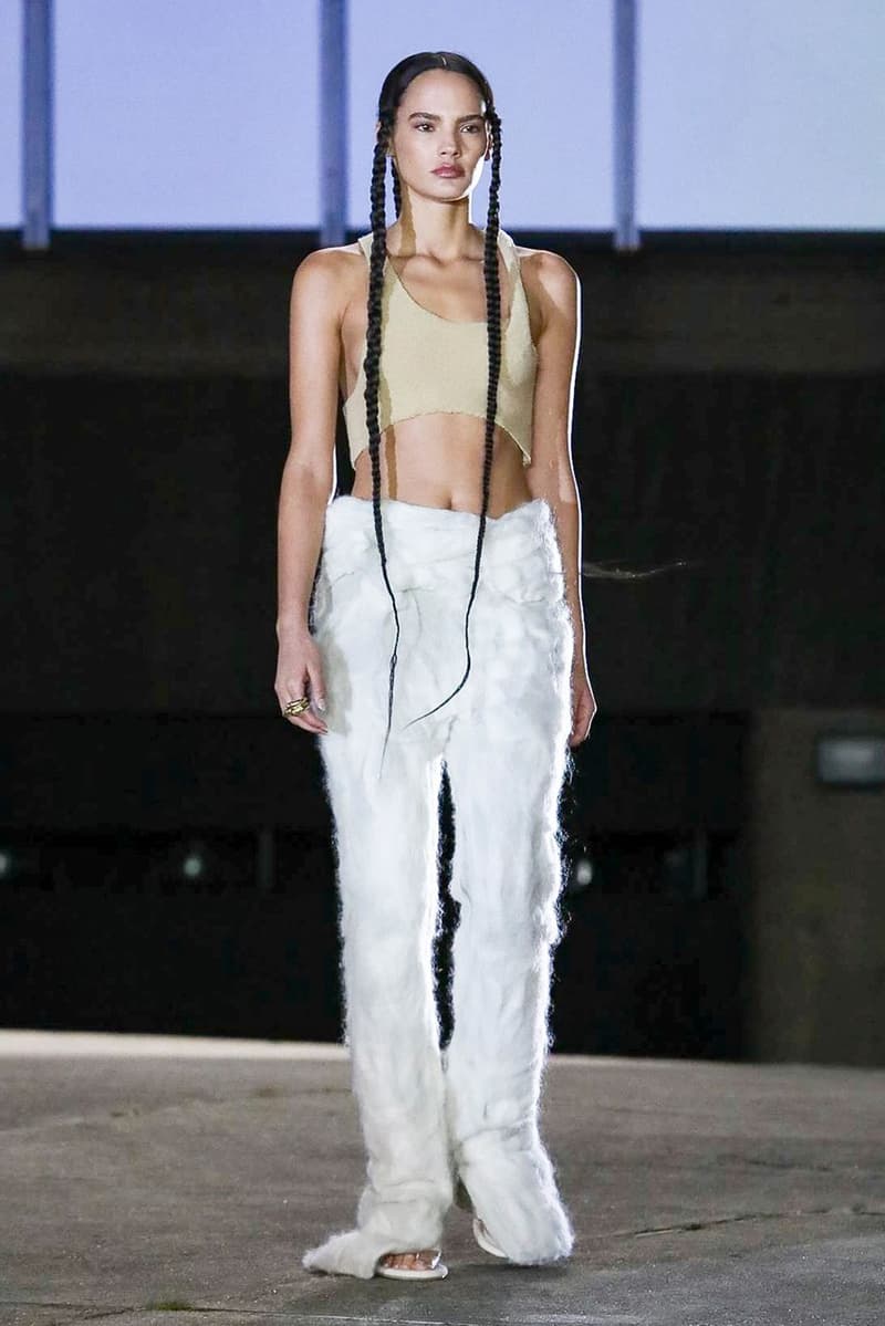 巴黎時裝周 − YEEZY Season 8 時裝大秀正式登場