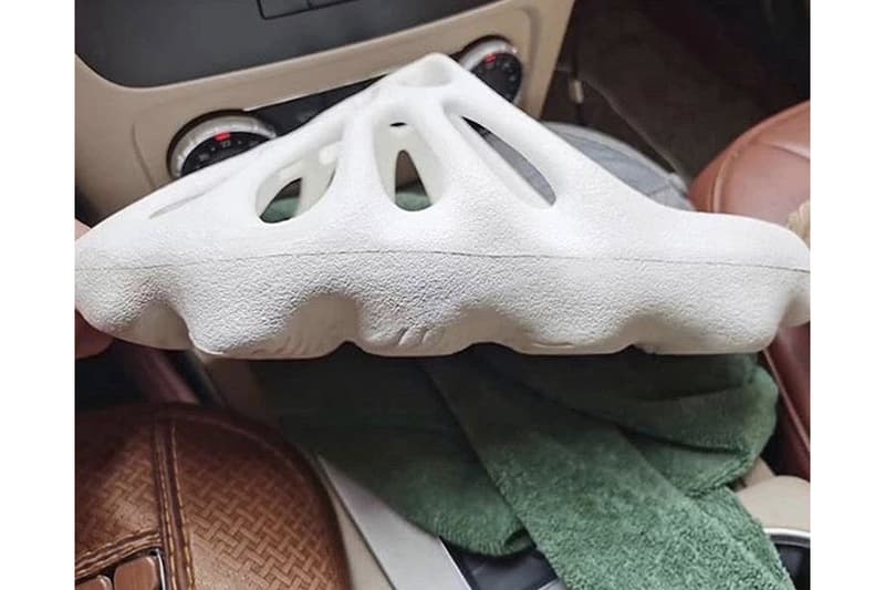 adidas x Kanye West YEEZY Slide 全新拖鞋設計率先曝光