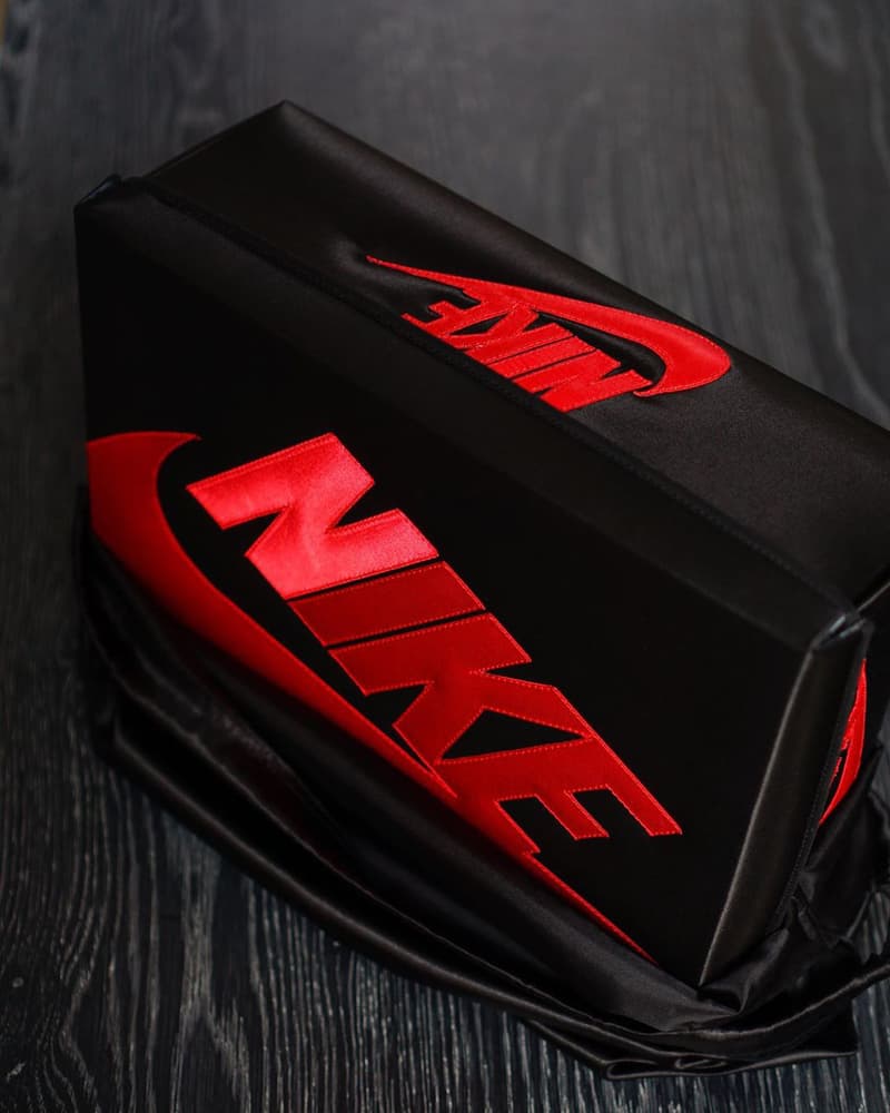 極級奢華－鞋迷限量謹製緞面材質別注 Air Jordan 1 鞋盒