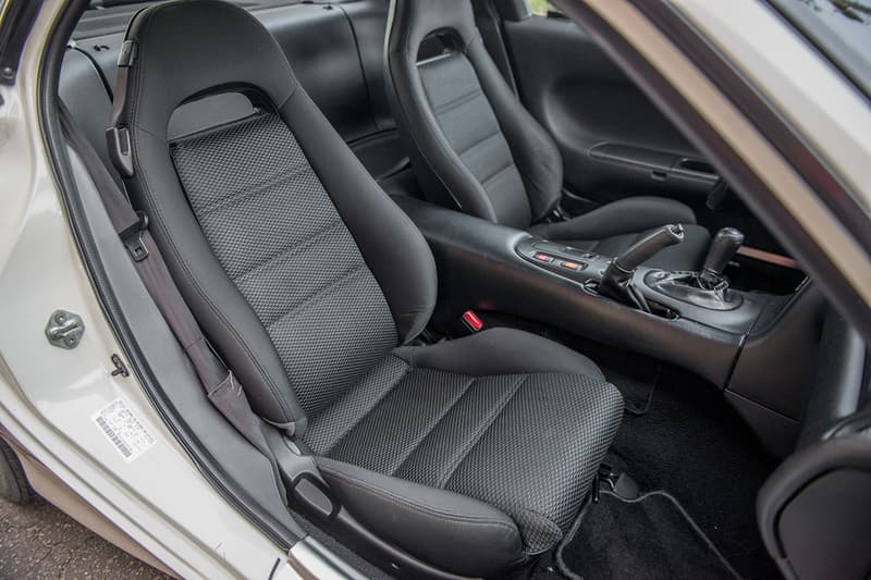 1994 年樣式 Mazda Rx-7 展開拍賣