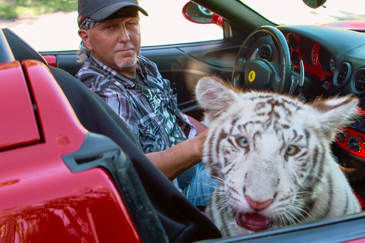《Tiger King》追加新一集，这部现象级纪录片成功背后有哪些原因？