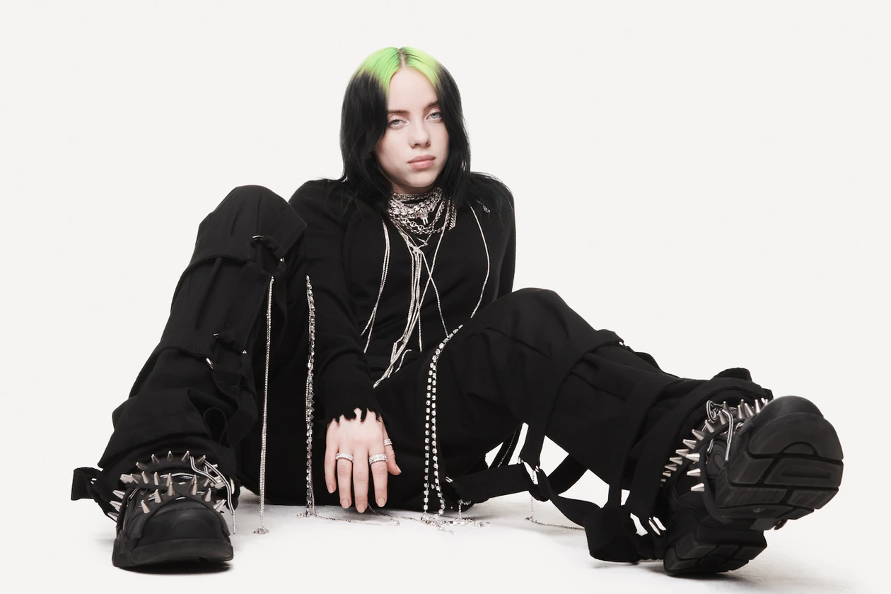 Billie Eilish 與 Apple Music 分享隔離期間的創作、與父親的電台節目以及與歌迷一起成長的故事