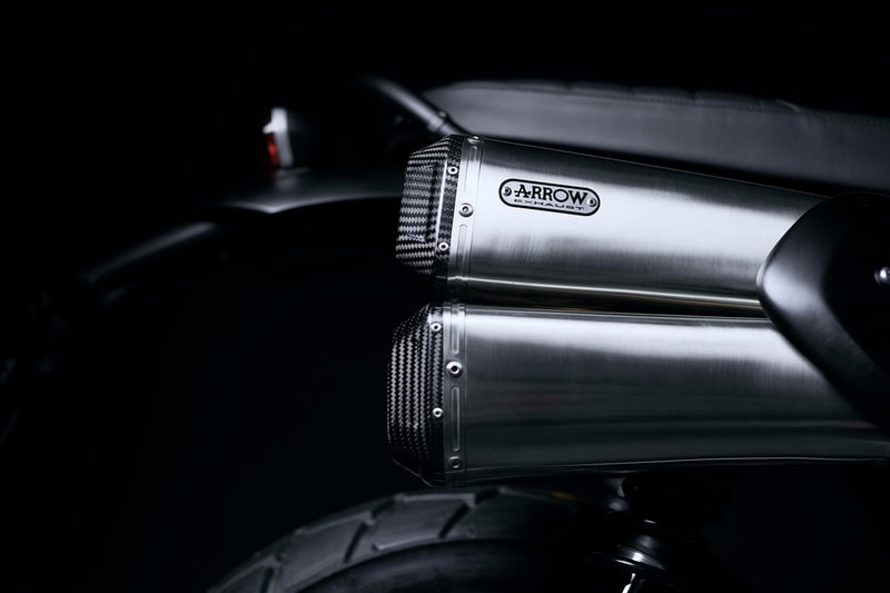Triumph 推出全球限量 250 輛 James Bond 別注電單車