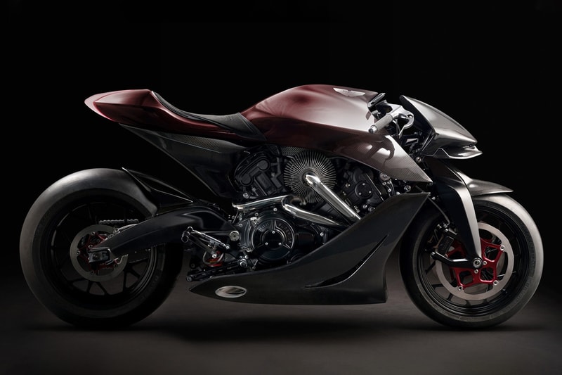 Aston Martin 攜手 Brough Superior 打造限定 100 輛全新電單車 AMB 001