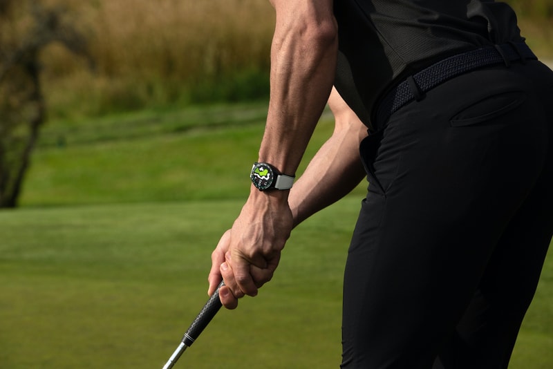 TAG Heuer 推出全新 Connected 智能腕表高尔夫版