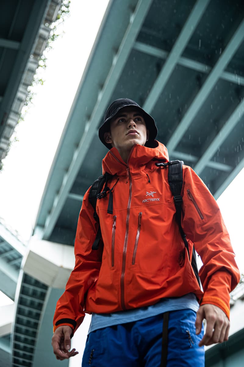 防雨也要有型，ARC'TERYX 呈现「黄梅天」造型指南