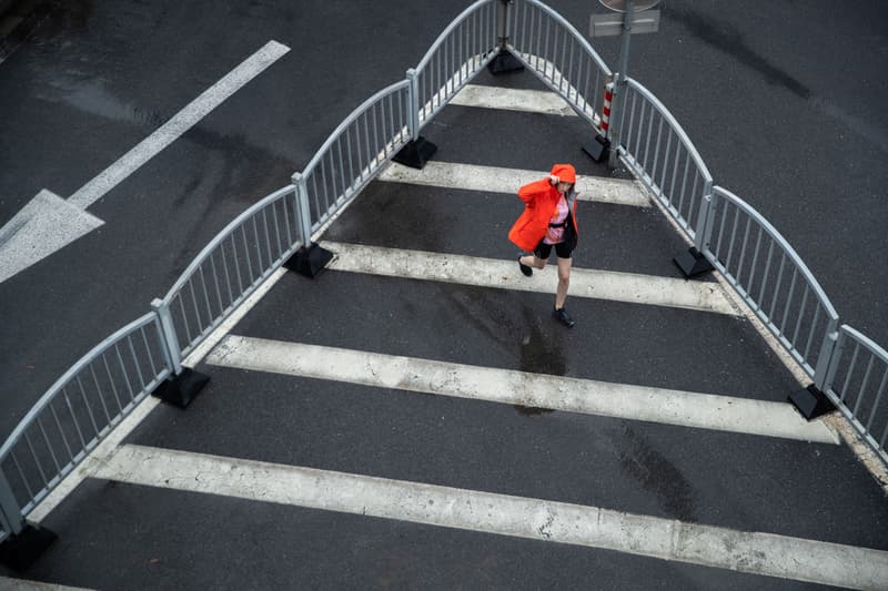 防雨也要有型，ARC'TERYX 呈现「黄梅天」造型指南