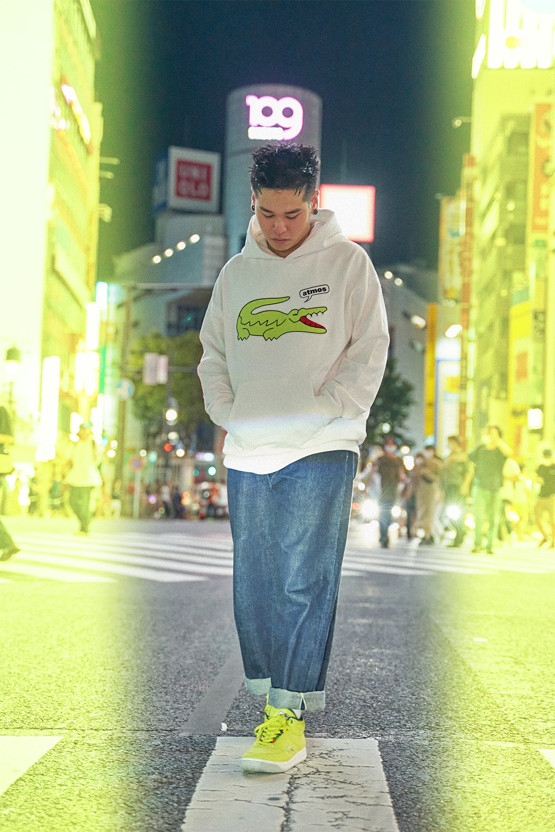 LACOSTE X Atmos 首个限定联名系列发布，展现「街头网球」风