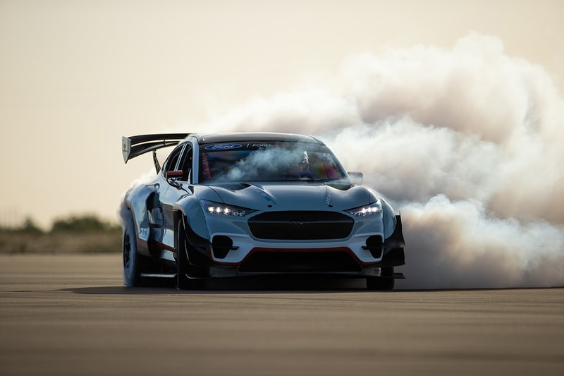Ford 打造 1,400 匹馬力電能 Mustang MACH-E 原型車