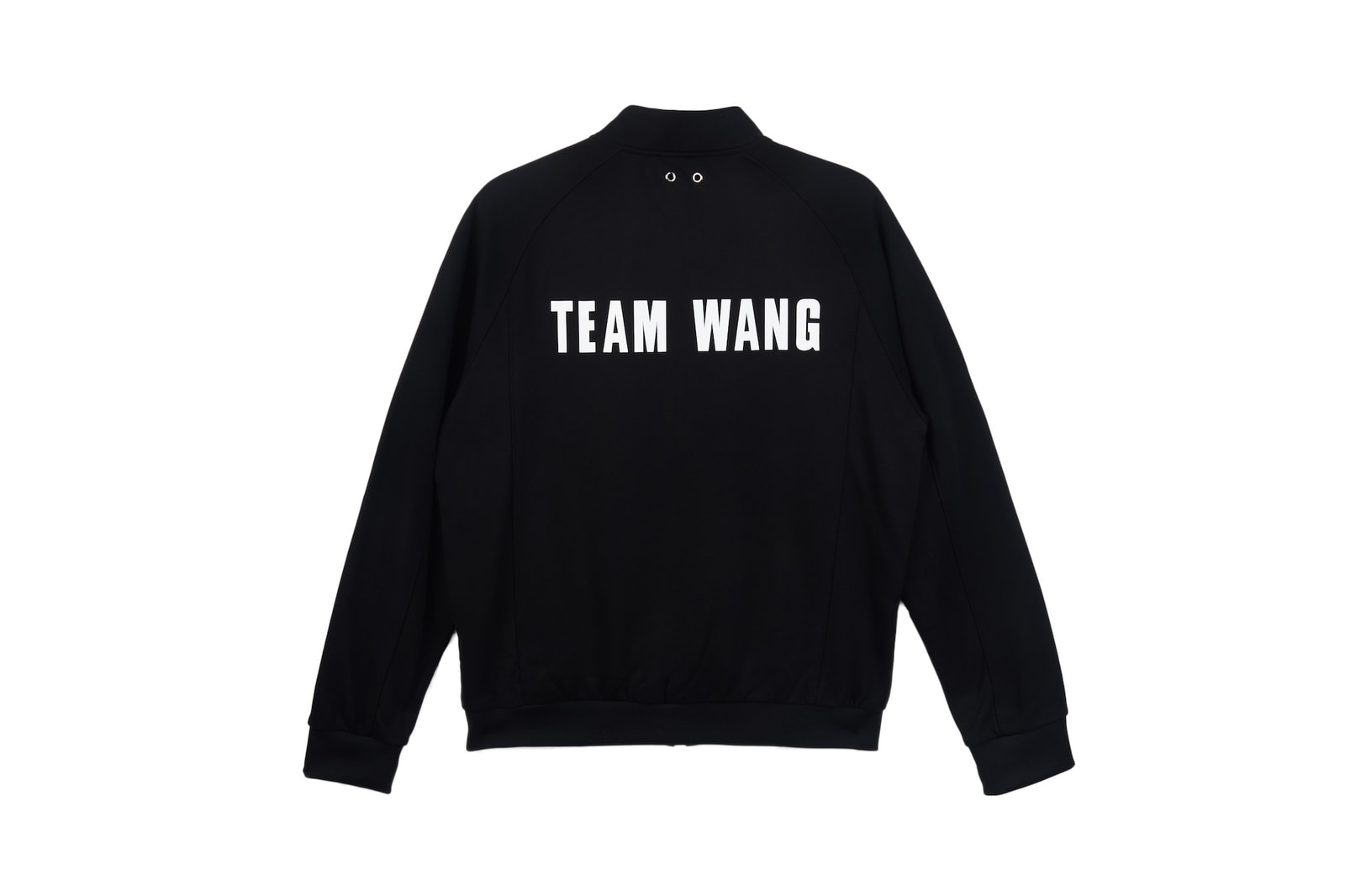 在首个系列正式登场之前，王嘉尔携 TEAM WANG 创始成员与我们剖析品牌故事及创作理念