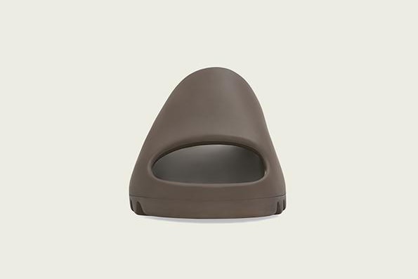 adidas YEEZY SLIDE 全新配色「Core」和「Soot」正式發佈