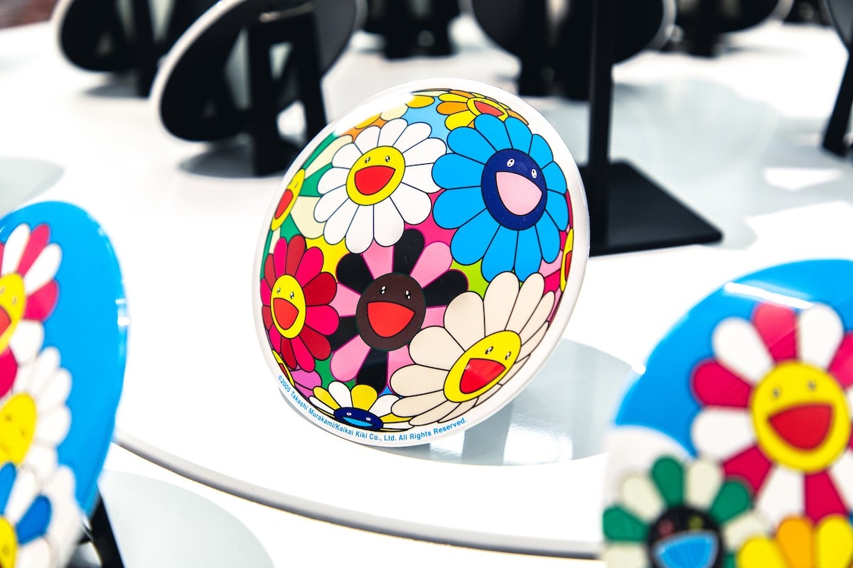 KAWS vs Banksy? 业内人士分析潮流艺术品的投资价值