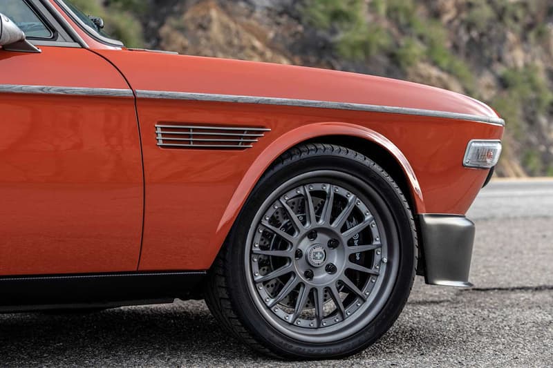 率先一覽 Robert Downey Jr. 座駕 1974 年 BMW 3.0 CS