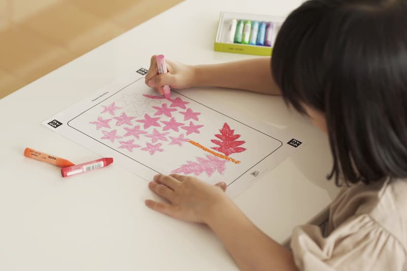 teamLab 推出全新居家互動式藝術作品《Flowers Bombing Home》