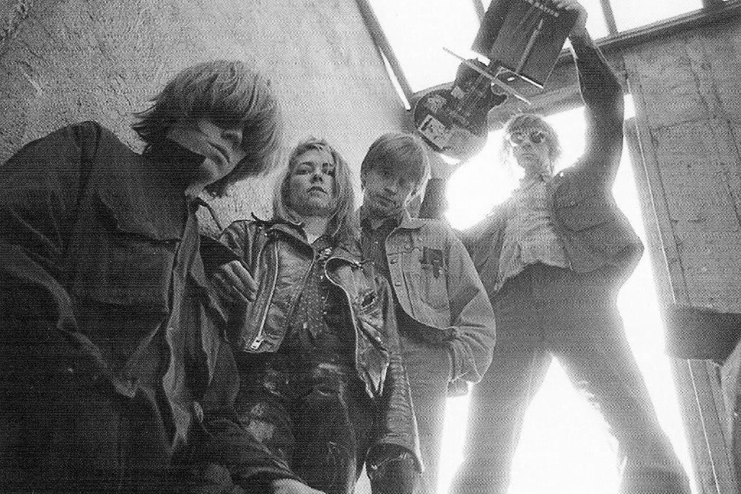 Sonic Youth 如何引领纽约地下音乐中的反消费主义思潮?| Cover Art