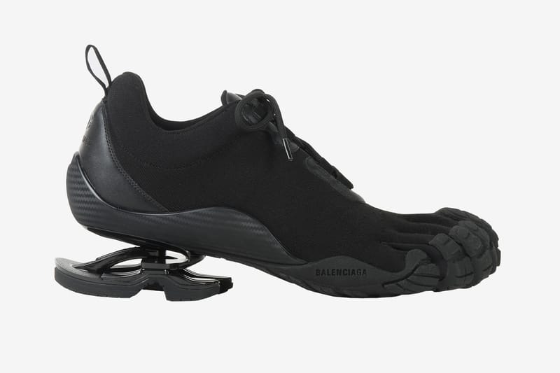 近赏 Balenciaga x Vibram 限量版 Toe 五趾鞋系列