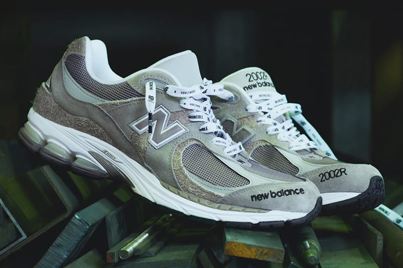 INVINCIBLE x N.HOOLYWOOD x New Balance  三方联名鞋款  ML2002RV 正式登场