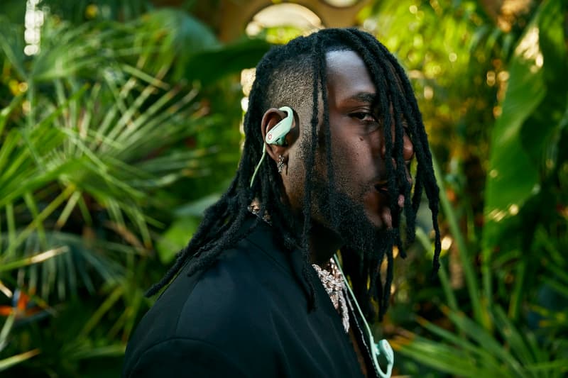 AMBUSH 携手 Beats 打造夜光版 Powerbeats 无线耳机