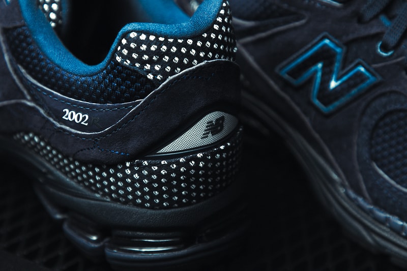 清晰近賞 COSTS x FDMTL x New Balance 2002R 全新聯乘鞋款