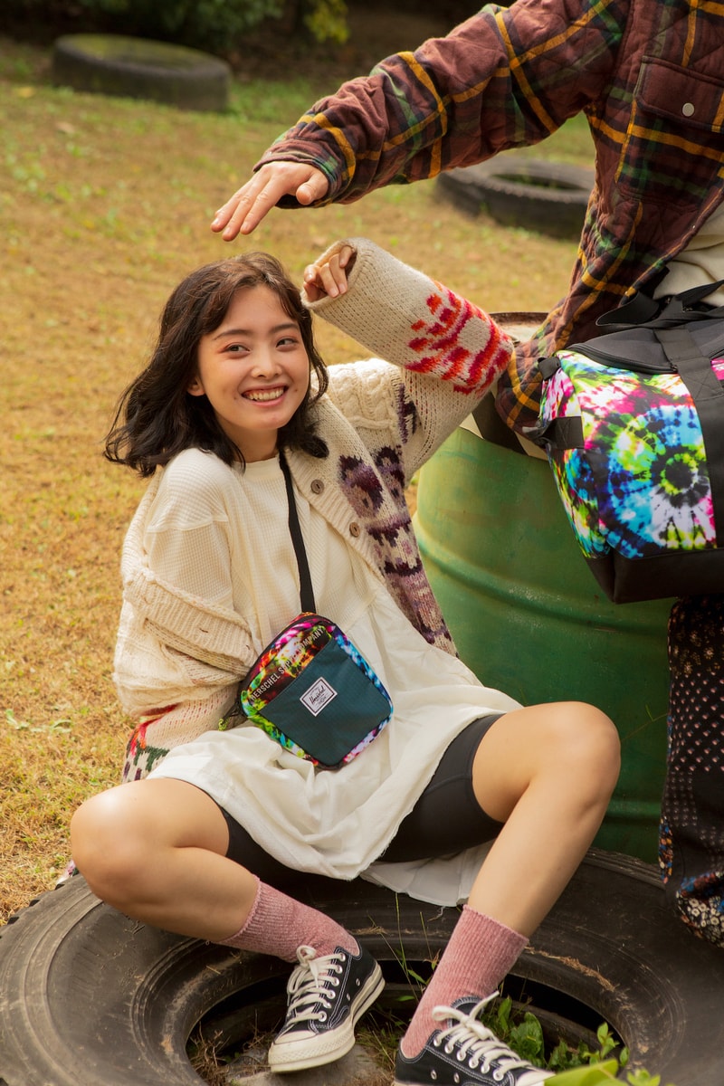 Urban Outfitters x Herschel 发布全新扎染联名系列