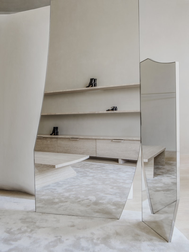 走进 Maison Margiela 上海全新店铺