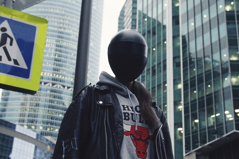 Blanc 推出激似電音雙人組「Daft Punk」風格造型防護面罩