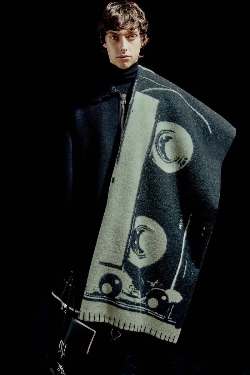 OAMC 釋出 2021 年秋冬系列 Lookbook