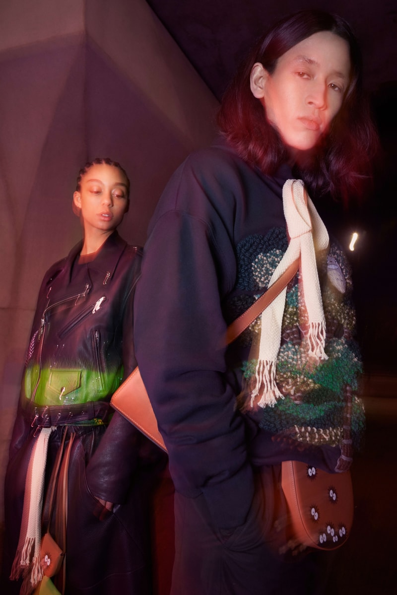 随 LOEWE 与《龙猫》特别合作系列一起揭开自然的一角