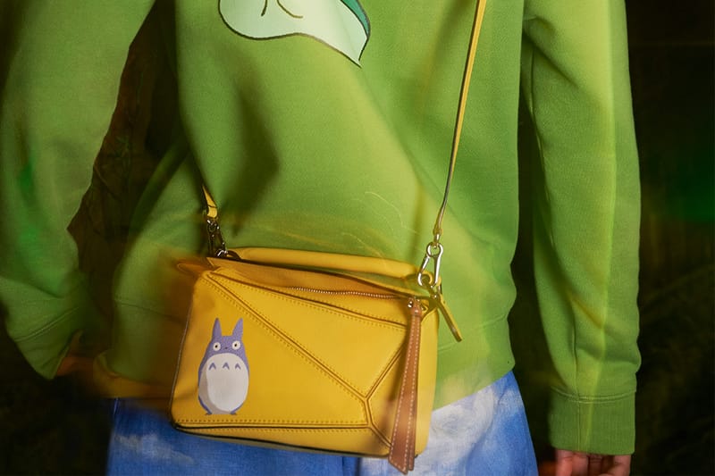 随 LOEWE 与《龙猫》特别合作系列一起揭开自然的一角