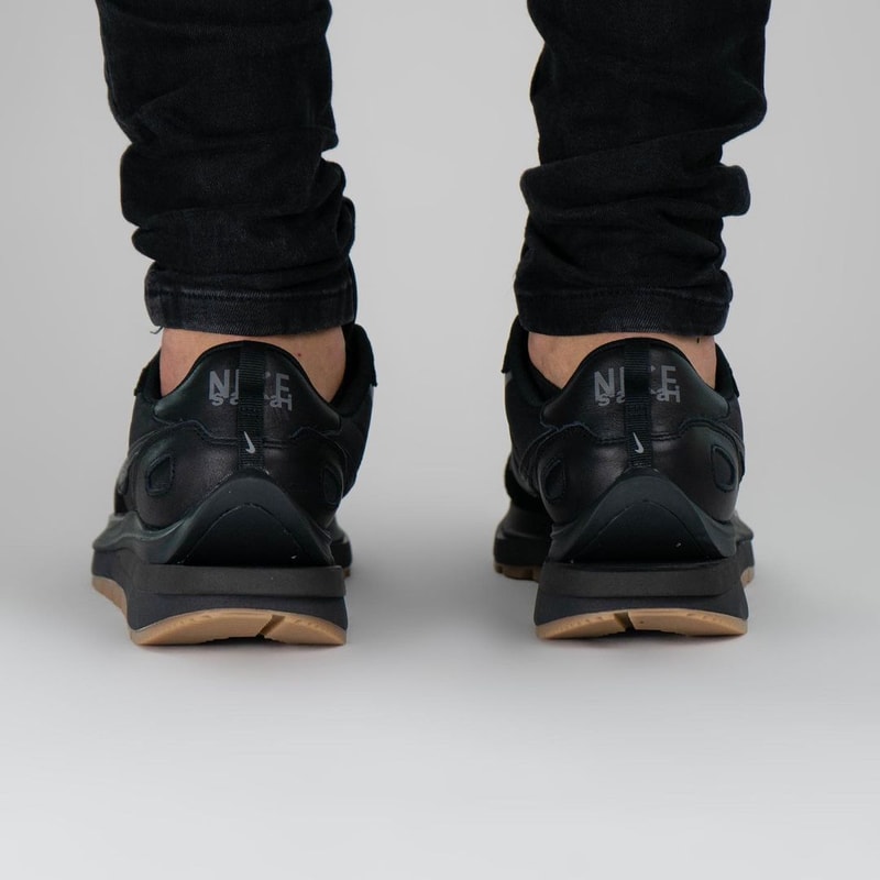 率先近賞 sacai x Nike Vaporwaffle 全新黑魂配色「Black/Gum」