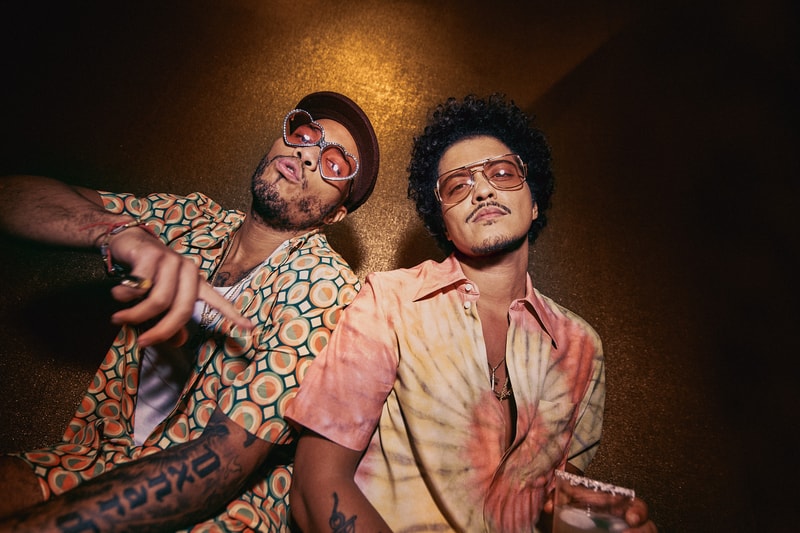 LACOSTE 联手 BRUNO MARS 打造 LACOSTE x RICKY REGAL 限定系列