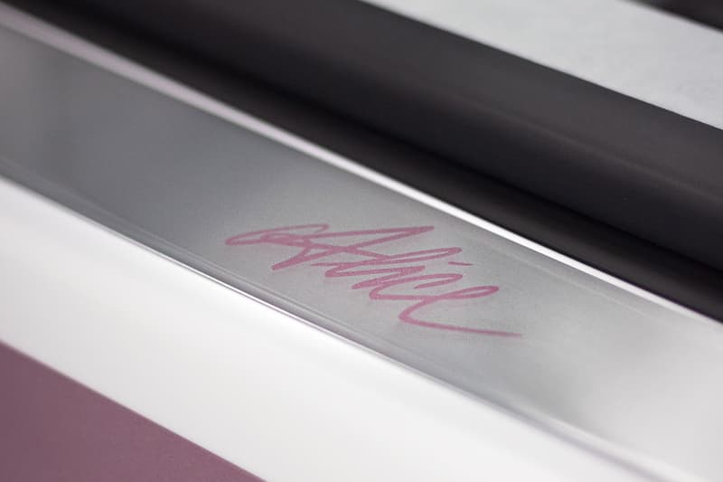 Bugatti 揭示全新情人節專屬 Chiron Sport 定製車款