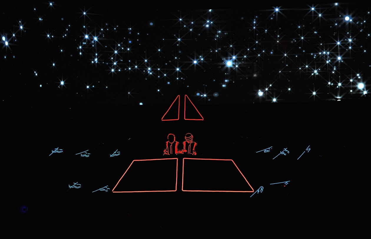 在 Daft Punk 最后的这张专辑中,他们如何用 40 年前的方法创作 Disco?| Cover Art
