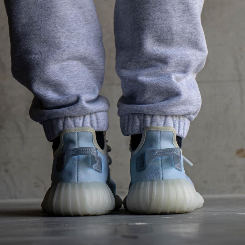 adidas YEEZY BOOST 350 V2 最新配色「Mono Ice」上腳圖輯率先曝光