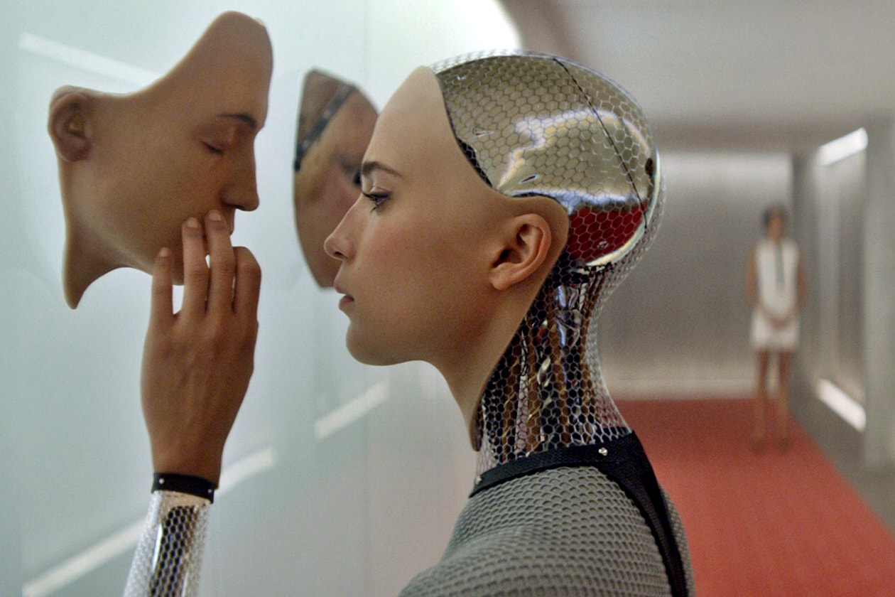Alex Garland 如何通過科幻寓言探討時下熱門議題「人工智能」？