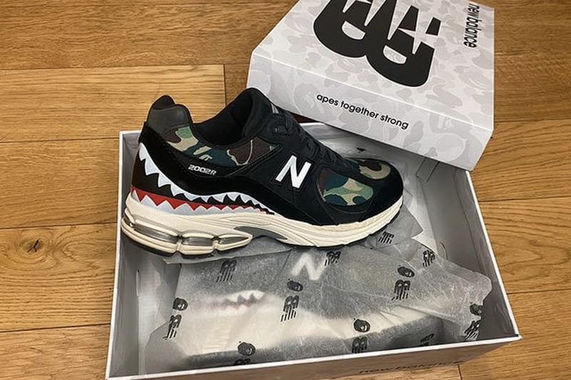 BAPE x New Balance 2002R 最新聯名系列實鞋率先曝光