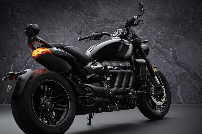 Triumph 正式發表全新 Rocket 3 R、Rocket 3 GT 別注黑魂車型