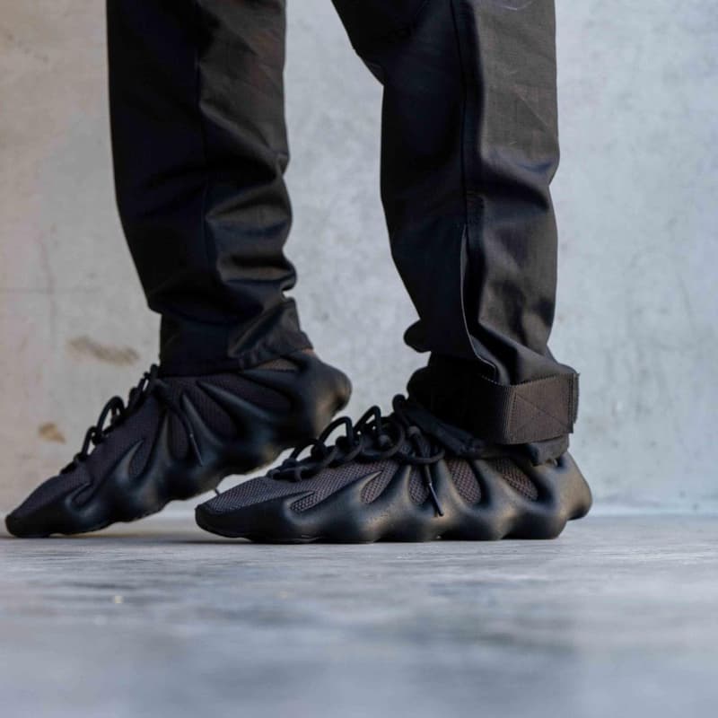 adidas 前衛鞋款 YEEZY 450 最新配色「DARK SLATE」率先登場
