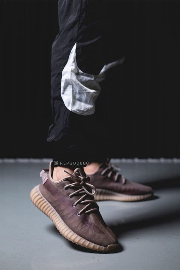 率先揭露 adidas YEEZY BOOST 350 V2 最新配色「Mono Mist」上腳圖輯