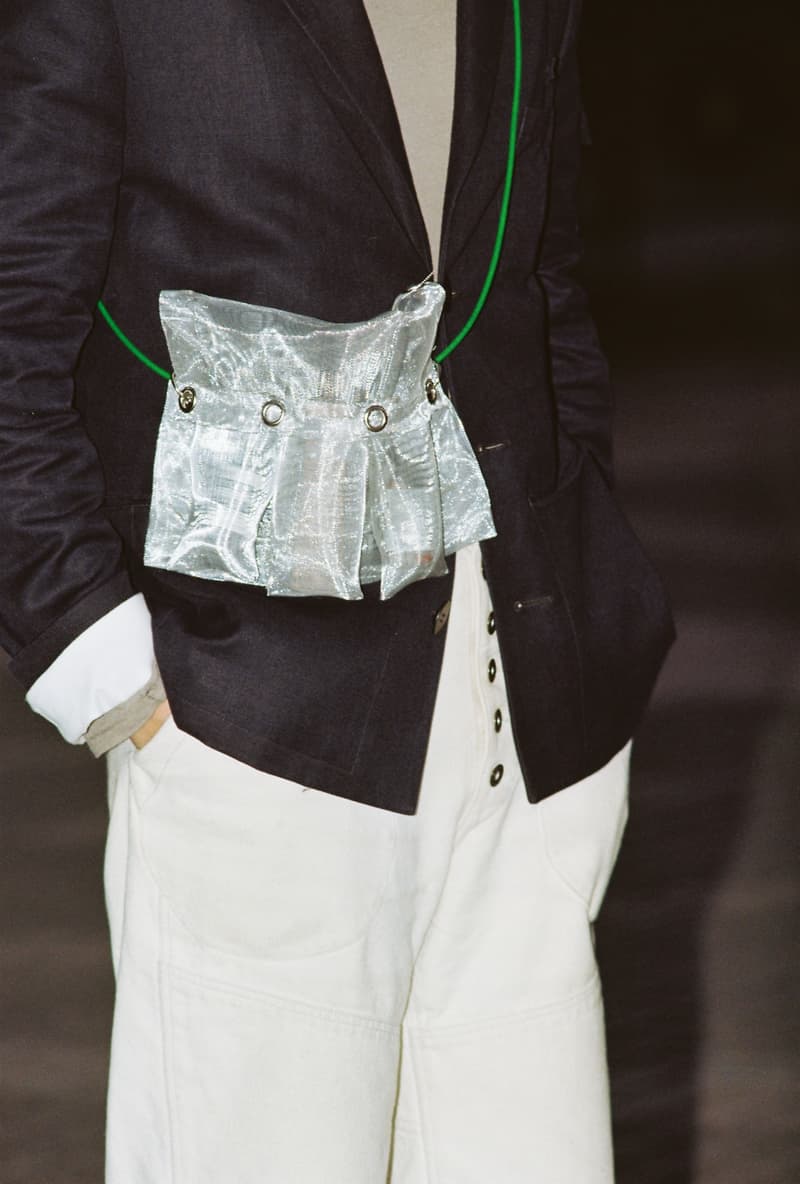 各地艺术家制作专属 Aesop 联乘 RÆBURN 收纳袋