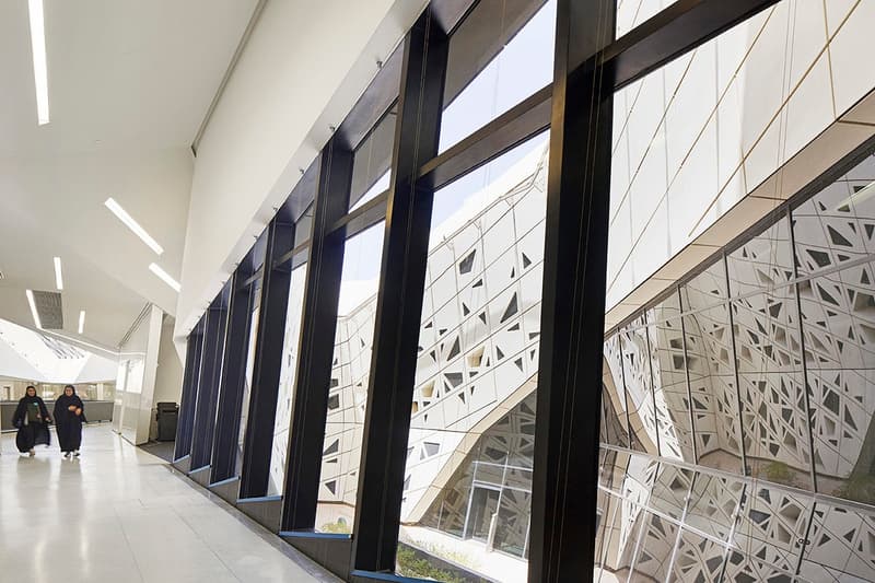 Zaha Hadid 建築事務所打造蜂窩結構研究園區