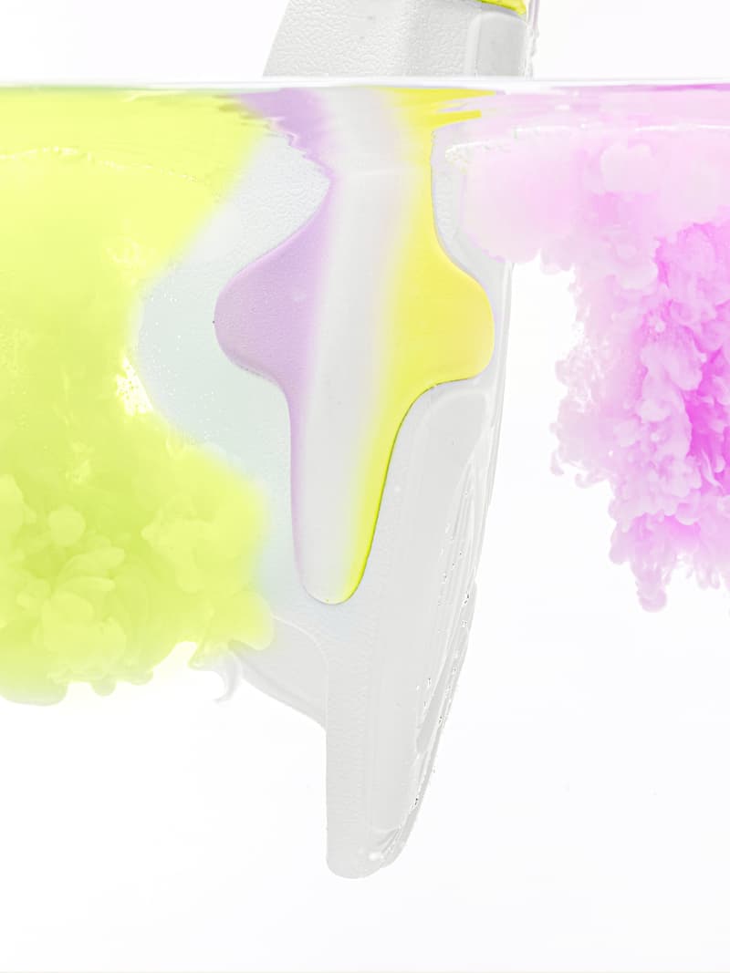 EQUALIZER OASIS 拖鞋推出全新白紫绿限定配色