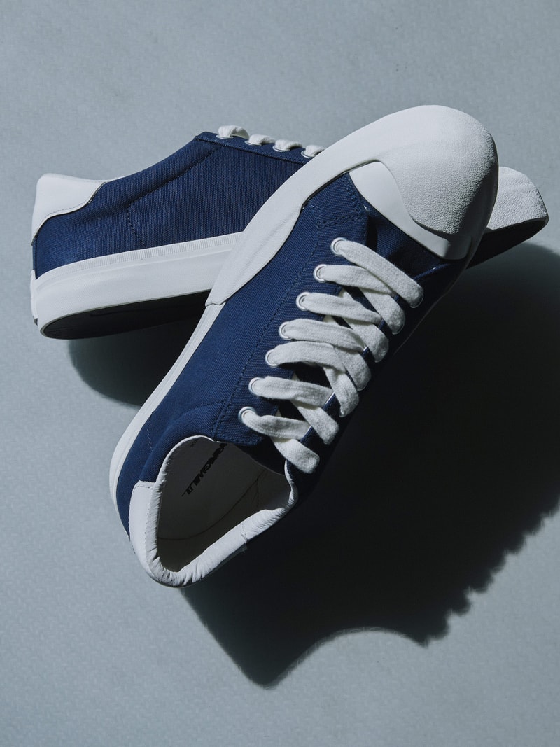 ROARINGWILD 首款运动鞋 CANVAS SHOES 正式发布