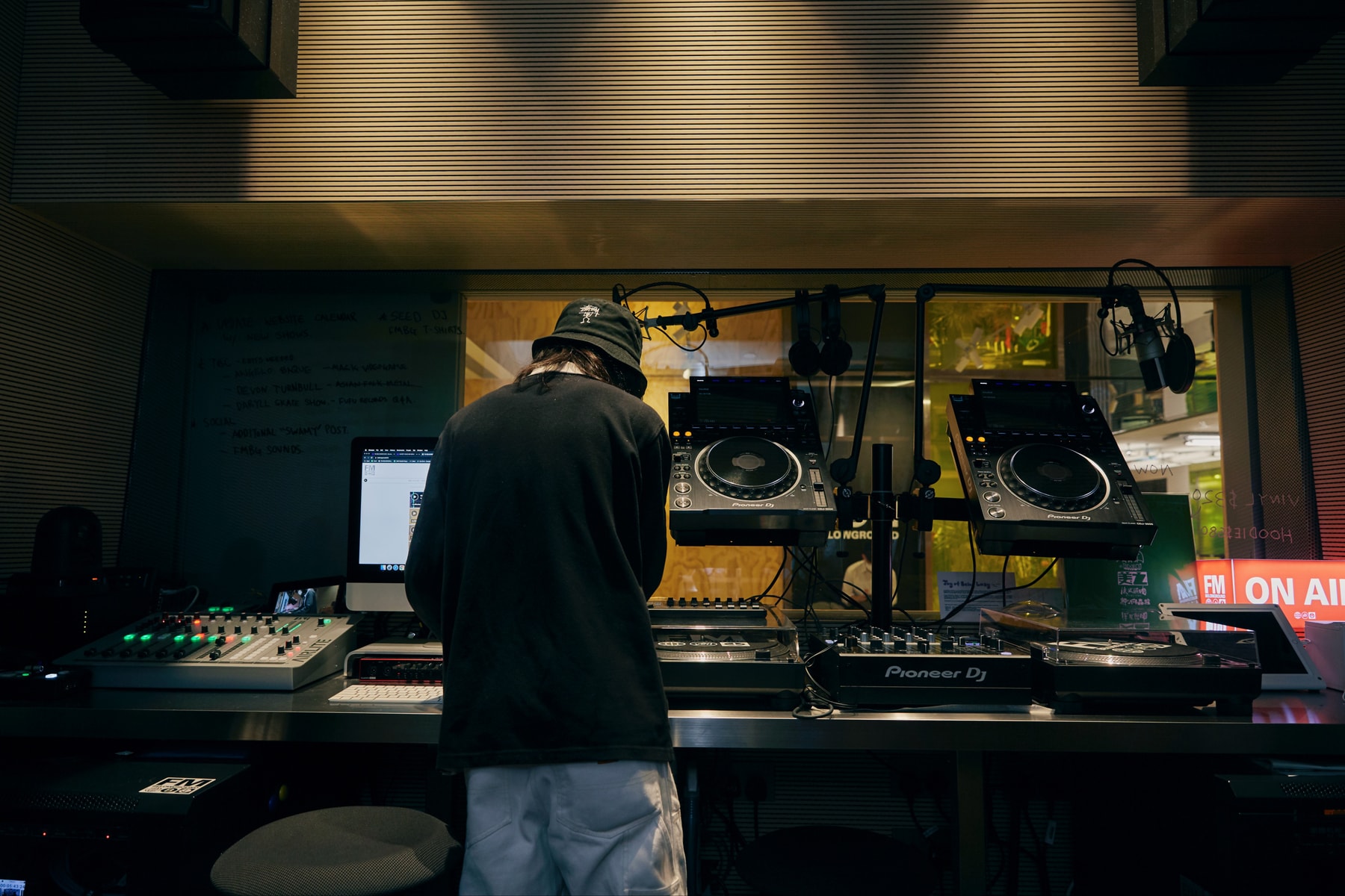 Studio Visits : YETI OUT