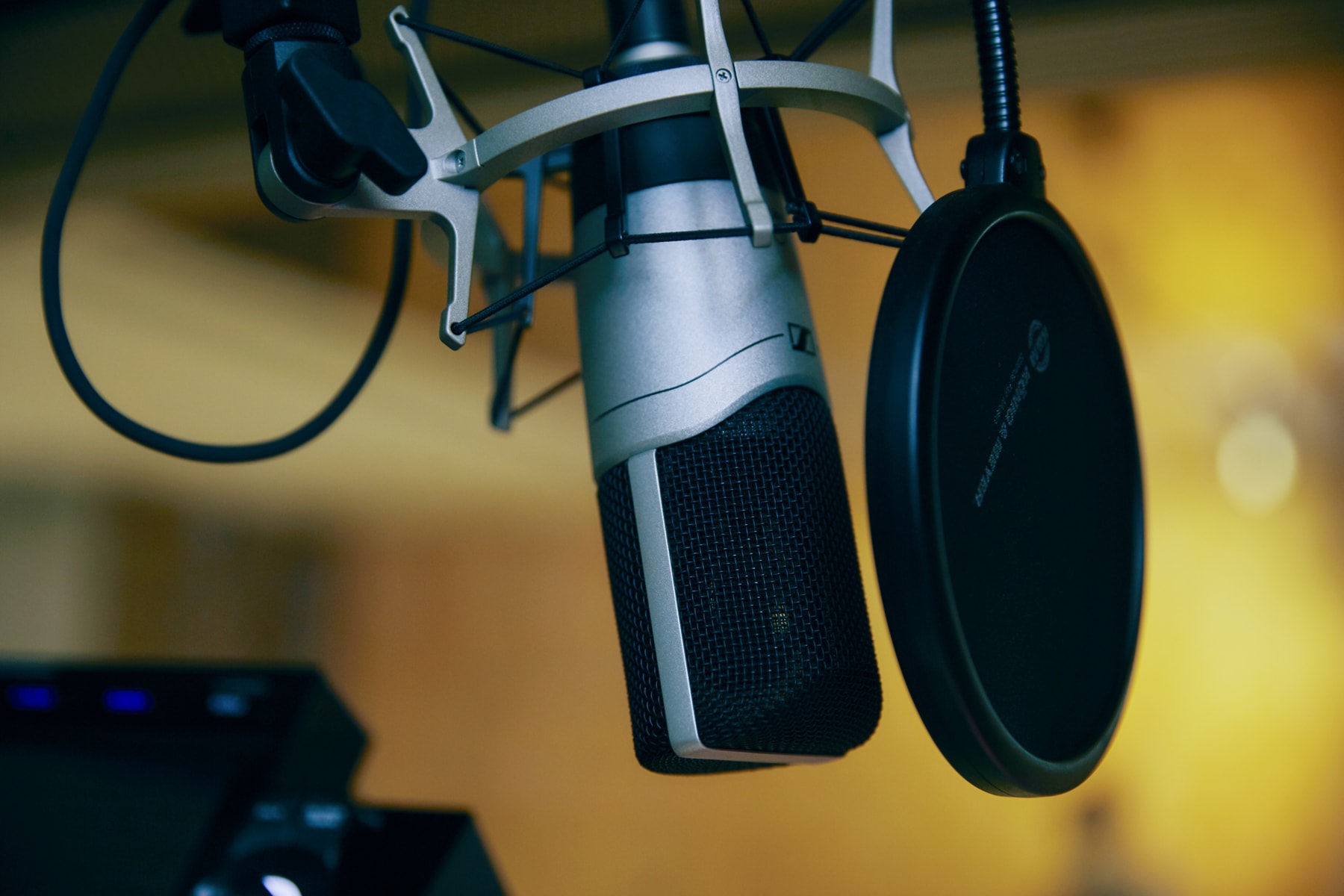 Studio Visits : YETI OUT