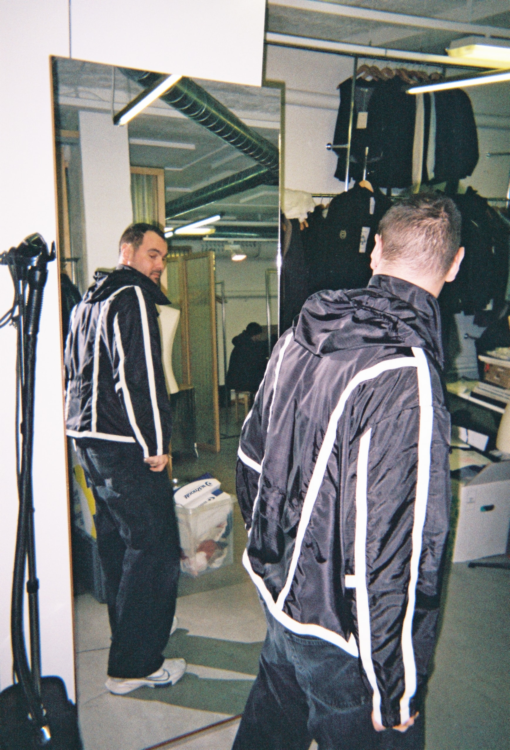 瑞典时装品牌 OUR LEGACY 成员用镜头记录下工作室的一天