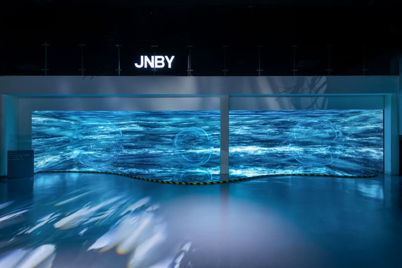 走进 JNBY 2021 「共生温室」Pop-up 活动现场