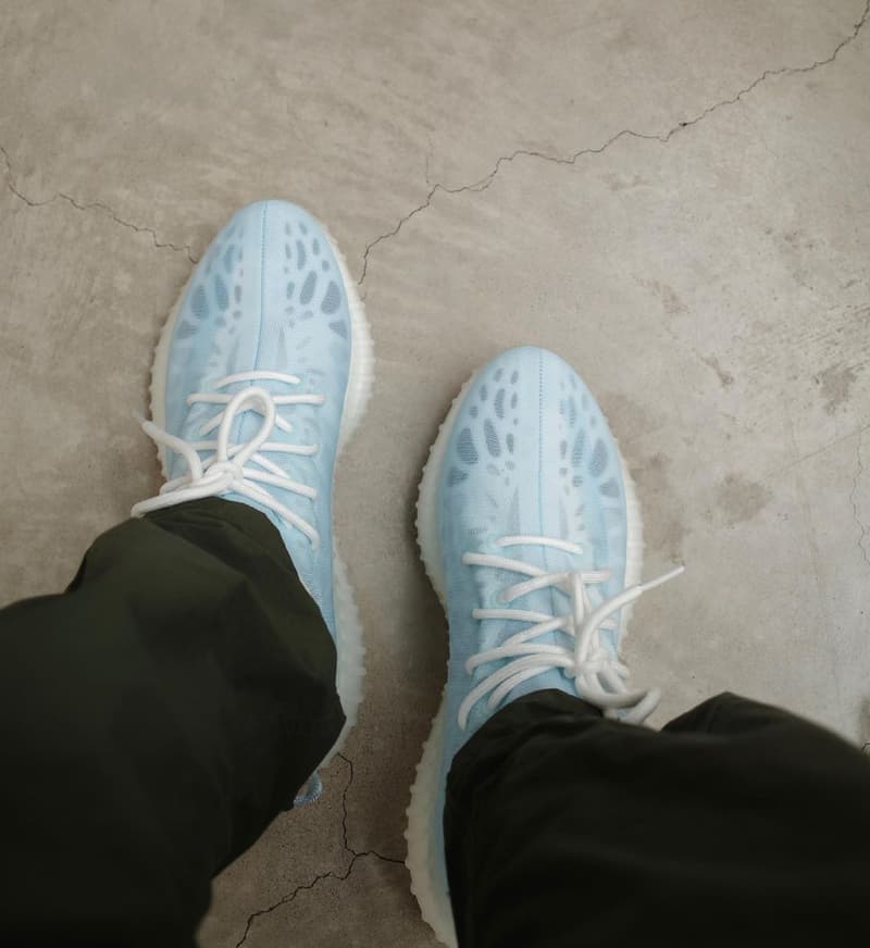 再次近賞 adidas YEEZY BOOST 350 V2 最新配色「Mono Ice」