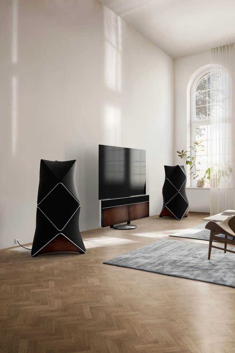 Berluti 携手 Bang & Olufsen 打造联名限定系列