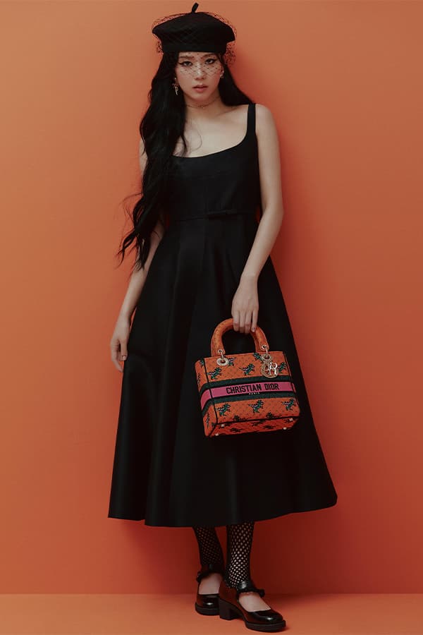 Dior 全球形象大使 Jisoo 釋出最新 2021 秋季系列形象大片